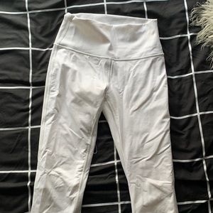 White lululemon leggings